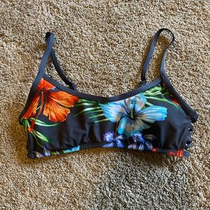 Kona sol small flower print bikini top